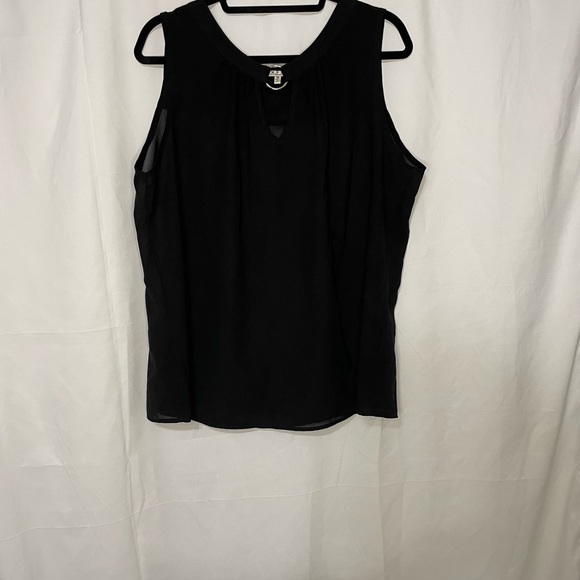 M P H Collection| Black sleeveless shear Blouse - Picture 8 of 9